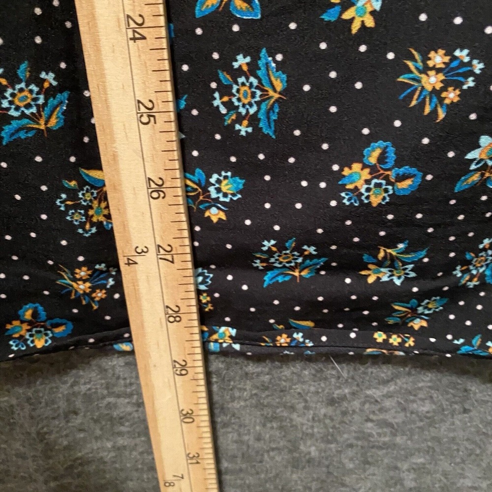 Cabi Top Women Medium Whimsy 3440 Black Floral Sleeveless Cottage Prairie Preppy - Picture 8 of 10